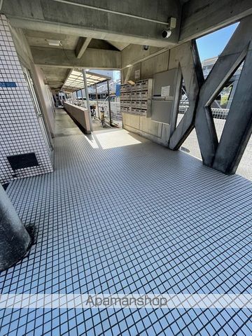 マンションベスタの玄関写真