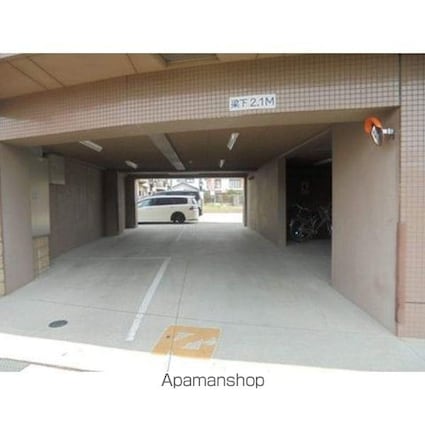 愛知県名古屋市北区楠１丁目[1K/24.94m2]の駐車場