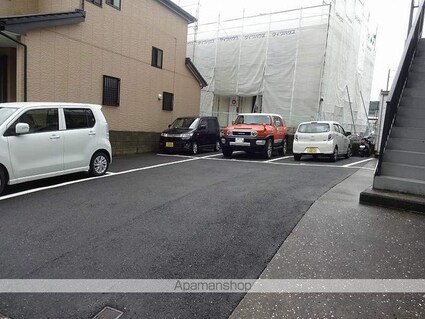 レッドハットⅡ[1R/16.5m2]の駐車場3