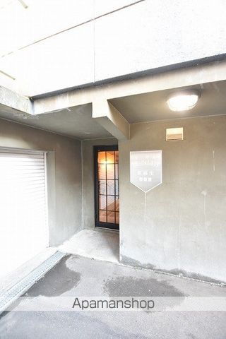 ル・パレ東麻生壱番館の玄関写真