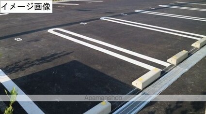 Ｄーｒｏｏｍ　Ｋ[1LDK/44.92m2]の駐車場1
