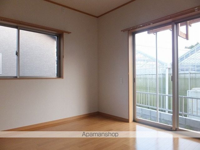 小林市 1階建 築14年の内装写真