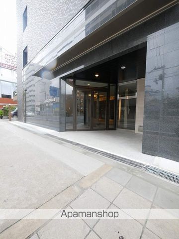 ララプレイス大阪ウエストゲートの玄関写真