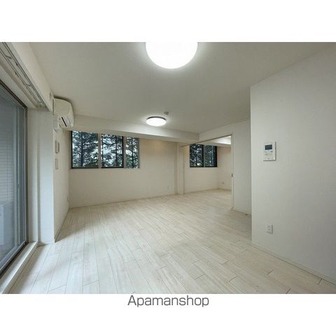 コンフォール池田山の内装写真
