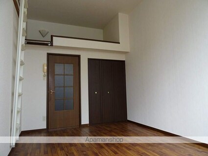 ホワイトキャッスル遠見塚７番館[1K/23.6m2]のリビング・居間