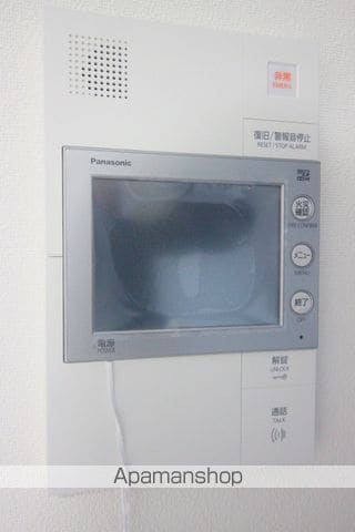 LADOUCEUR九条の内装写真