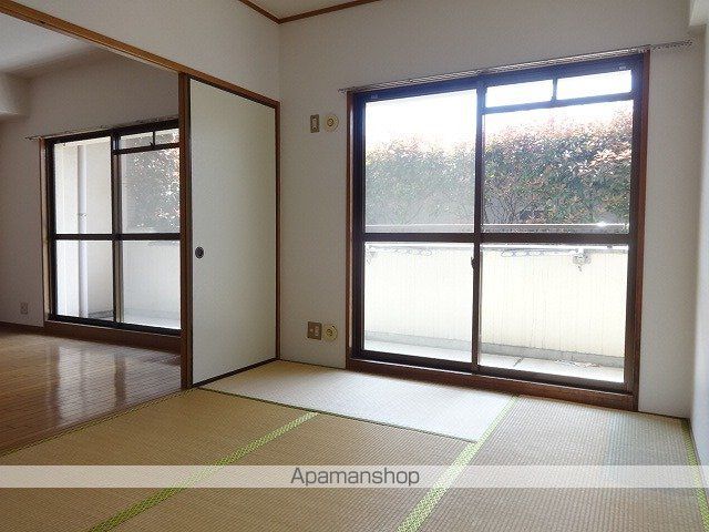 コンダクトヴィレッジ小田部の内装写真