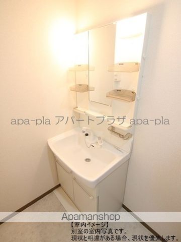 ロイヤルガーデンM ABの内装写真