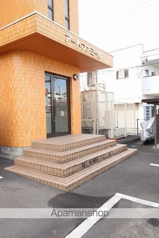 アートファミールの玄関写真