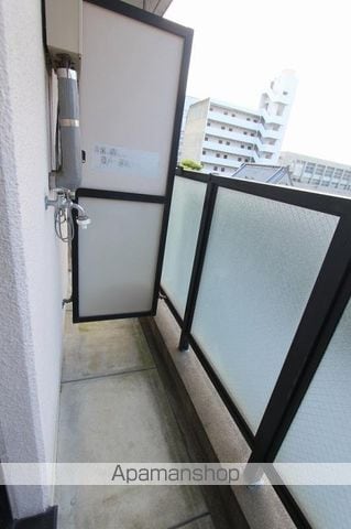 シャルル岡本の内装写真