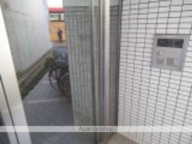 フォレストプラザ森下の玄関写真