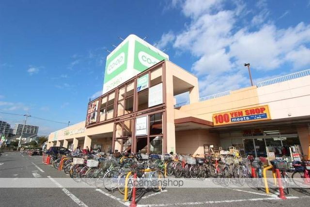 リブリ・クレヨンの周辺写真