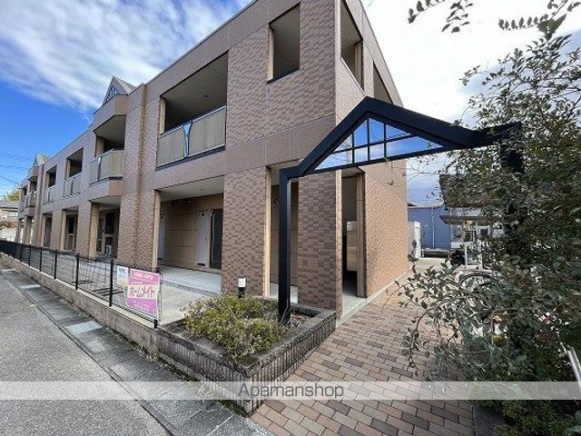 LEGACY GARDEN 壱番館の玄関写真