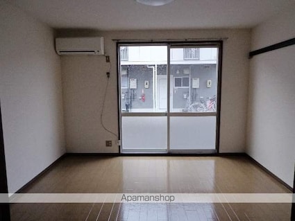 フレグランスＷＥＳＴ　Ａ・Ｂ[1K/26.4m2]のリビング・居間