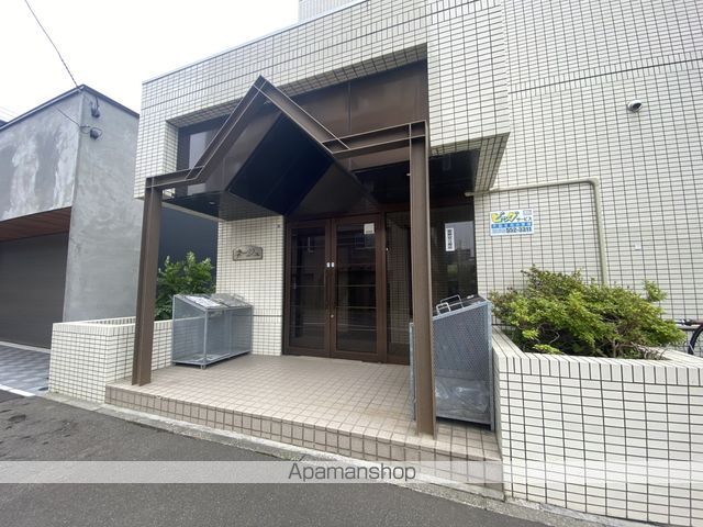 ネージュの玄関写真