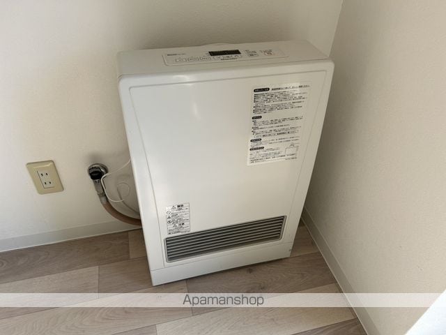 メゾンクレスト元町の内装写真