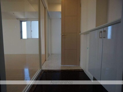 ＩＺＵＭＩ　Ⅰ[1LDK/67.07m2]の玄関