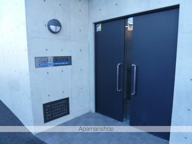 CASA ELEVATOIIの玄関写真