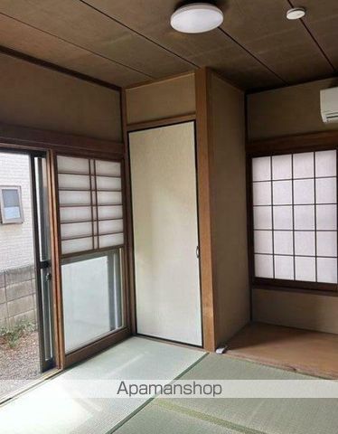 諏訪貸家の内装写真