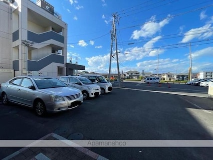 レイクサイド６[1DK/31.8m2]の駐車場