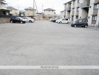 エスポワール笹本　Ａ[2LDK/55.94m2]の駐車場