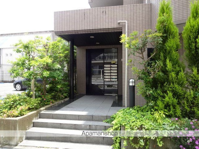 パラシオ苦楽園の玄関写真