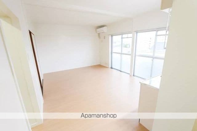 ビレッジハウス南小足第二1号棟の内装写真