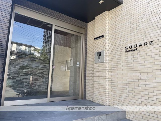 SQUARE新町の玄関写真