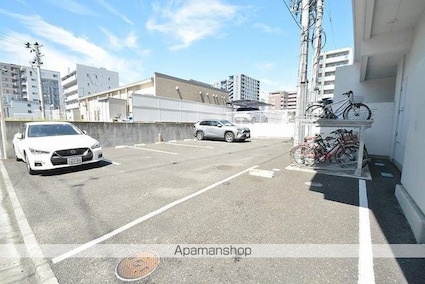 １０８二十人町[1K/24.21m2]の駐車場2