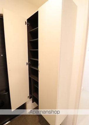 メゾンＯＴＣ[2LDK/52.27m2]の玄関