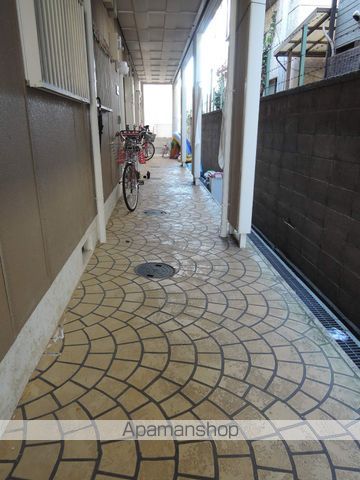 メゾンアヅマの玄関写真