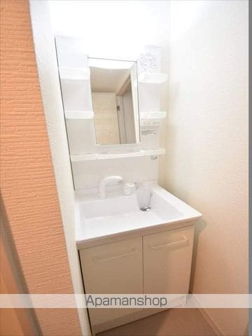 クレステージ西岡の内装写真