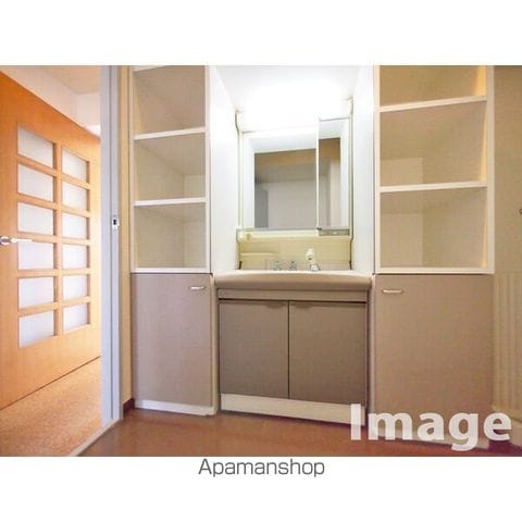 グランデ亀の井の内装写真