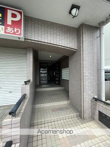 メゾンコロルの玄関写真