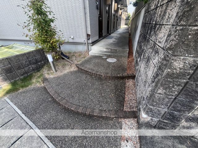 ステラコート市ヶ洞 A・B・Cの玄関写真