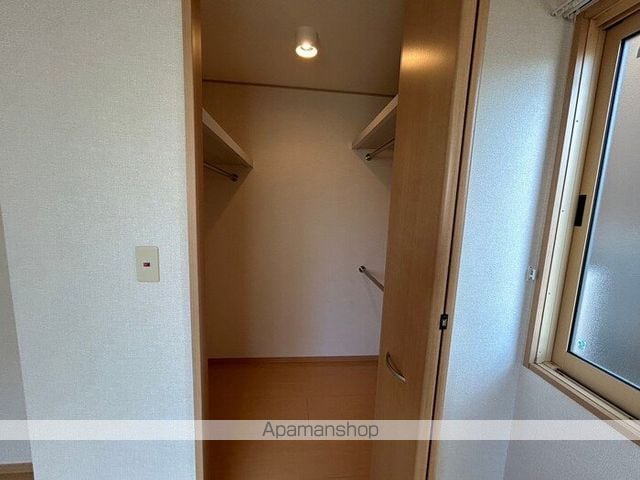 リビングタウン下奈良 Bの内装写真