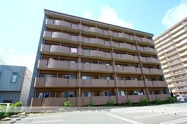 レルベ保田窪の玄関写真