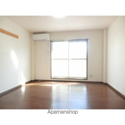 Ｓｕｒｐｌｕｓ　Ｏｎｅアカハネ[1K/28.03m2]のリビング・居間