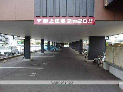 ＡＢＩＤＥ[1K/34.4m2]の駐車場2