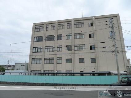 オクトワール松山土居田西館[1DK/22.68m2]の周辺2