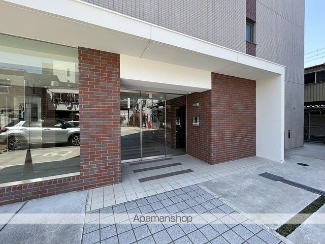 CASA TENJINの玄関写真