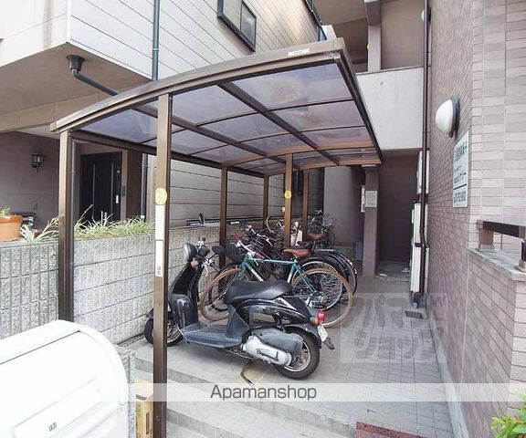 ザ・シティ伏見IIIの玄関写真