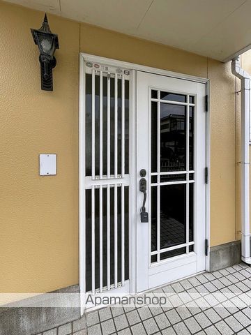 東北本線 宝積寺駅 徒歩30分 2階建 築41年の玄関写真