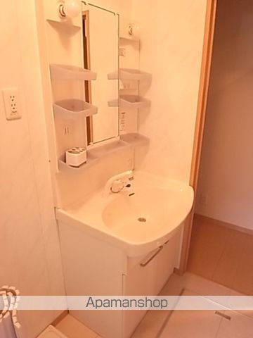 リビングタウン愛野南C棟の内装写真