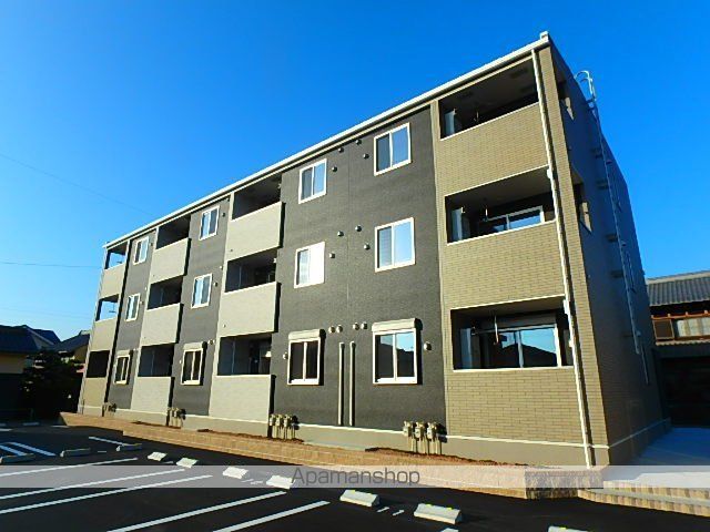 シャイニーの外観写真