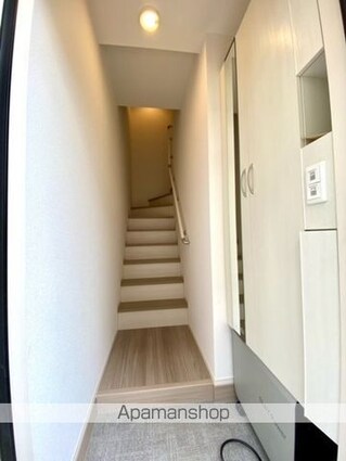 トレビナＩＩ[1LDK/46.27m2]の玄関