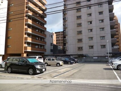 和歌山県和歌山市十番丁[1LDK/40m2]の駐車場1