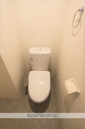 香川県高松市扇町１丁目[1K/26.4m2]のトイレ