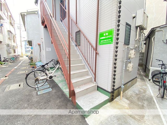 ハウス目手久の玄関写真