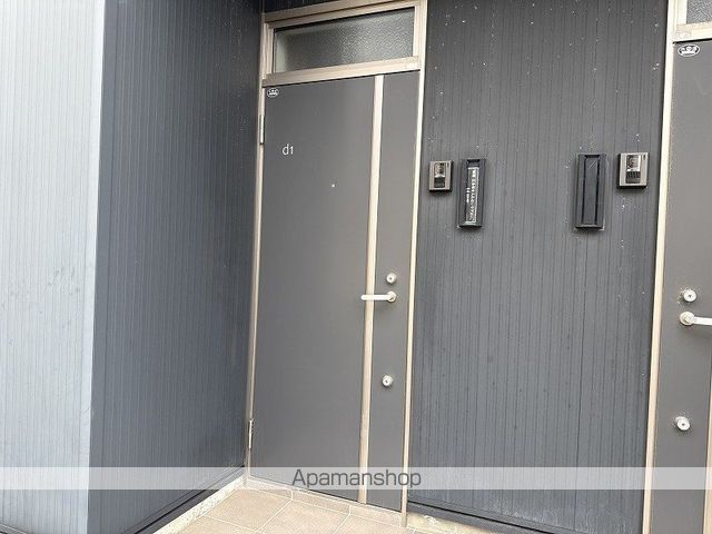 リバレイン小新西デュオトリオの玄関写真